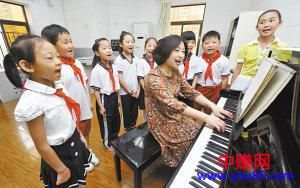 钢琴培训免费学，揭秘艺术培训行业免费背后的赚钱秘籍
