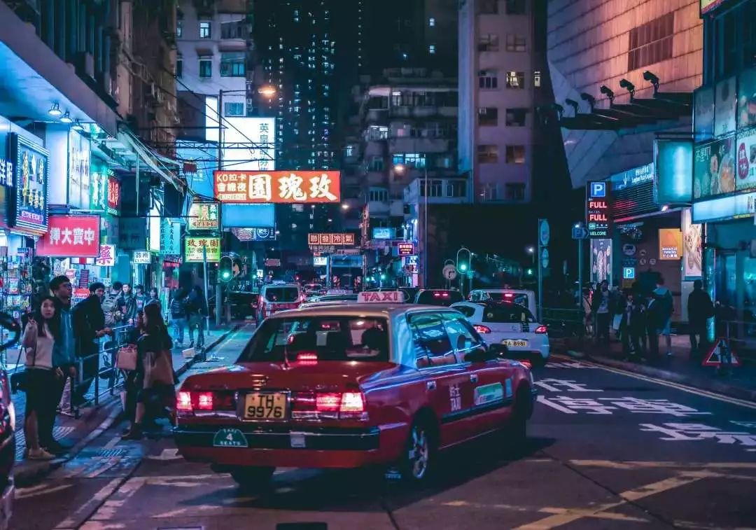 好的关系，闻起来都有金钱的味道